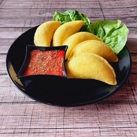 Empanada Pasaboca de Pollo – Paquete de 25 Unidades